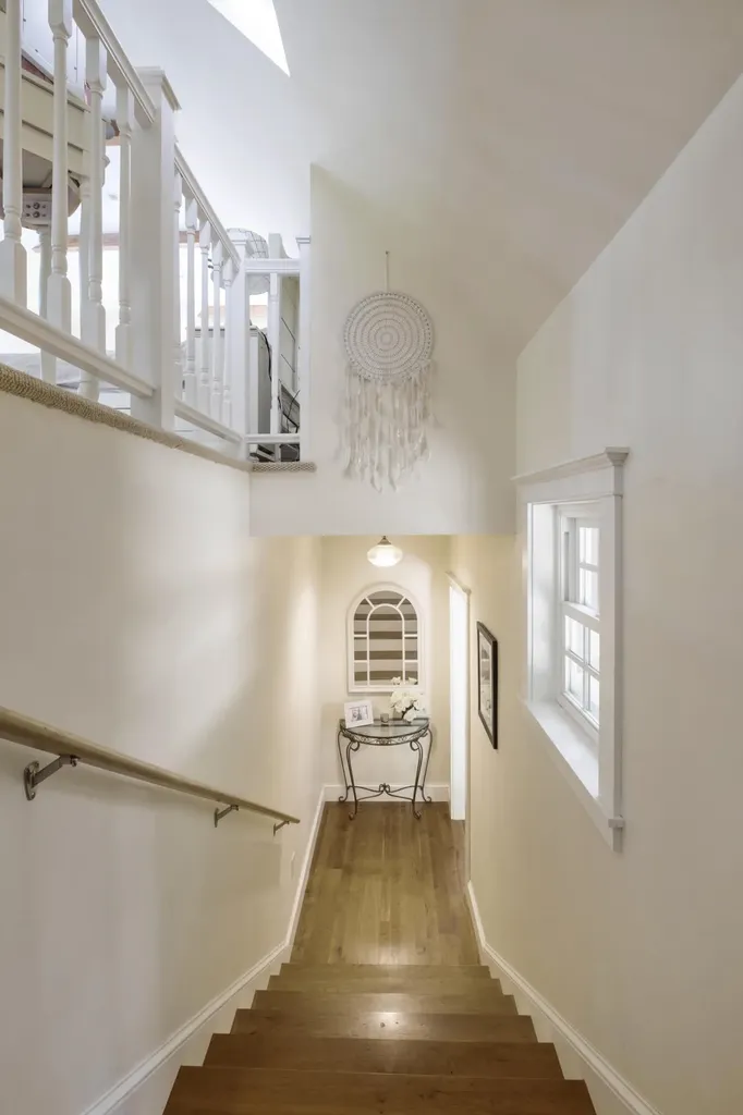 12 Gleason Street Thomaston ME 04861