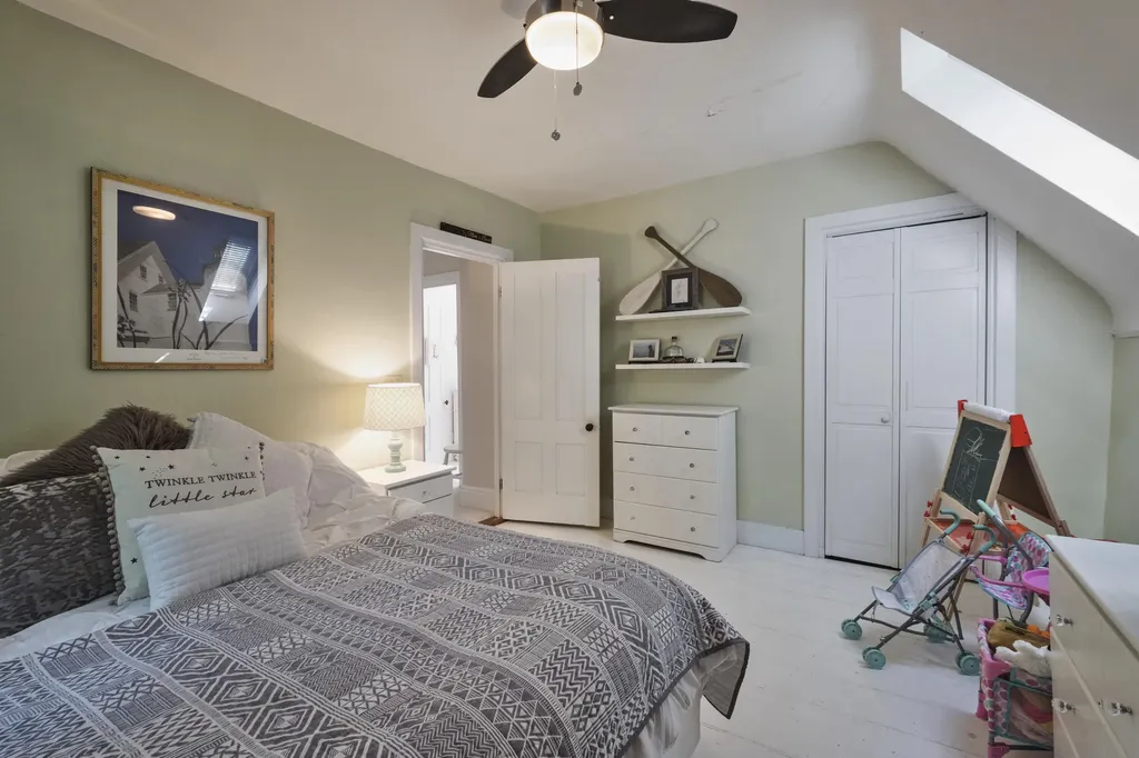 12 Gleason Street Thomaston ME 04861