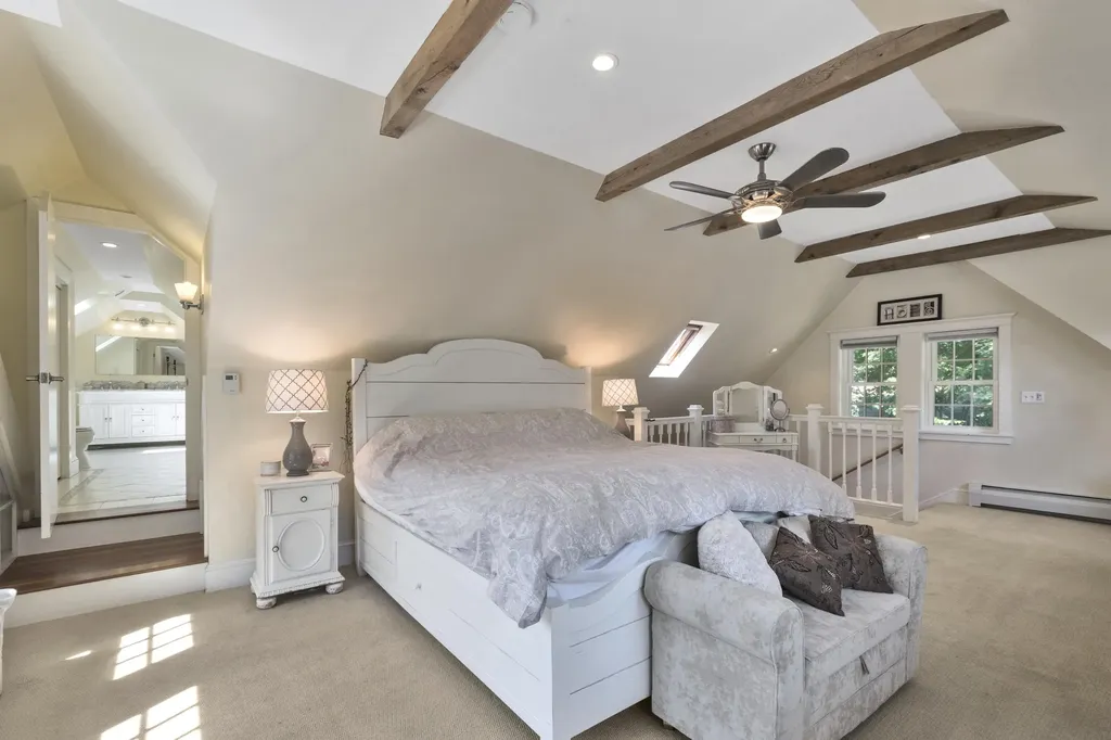 12 Gleason Street Thomaston ME 04861