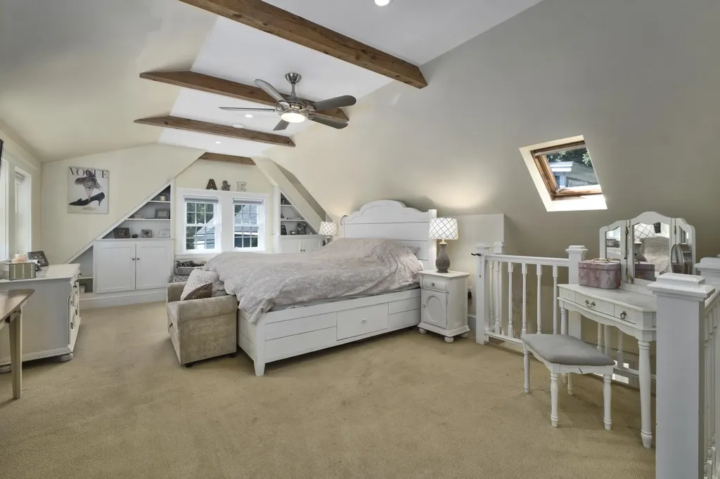 12 Gleason Street Thomaston ME 04861