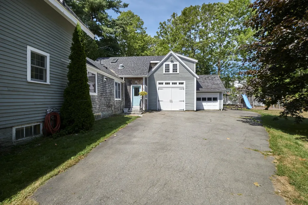 12 Gleason Street Thomaston ME 04861
