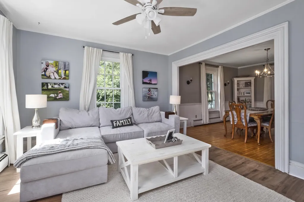 12 Gleason Street Thomaston ME 04861