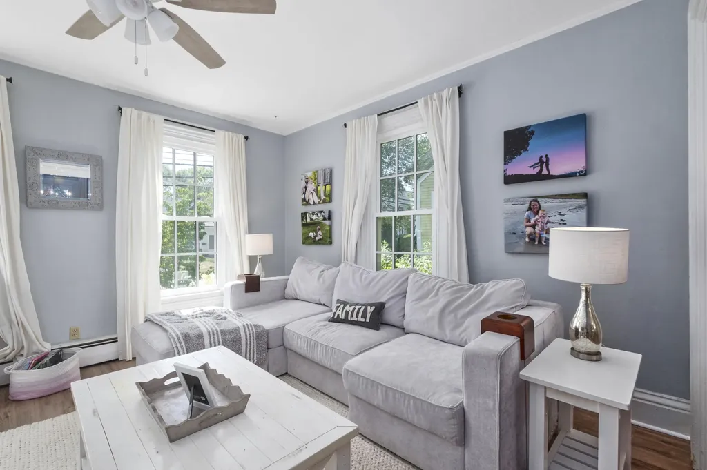 12 Gleason Street Thomaston ME 04861