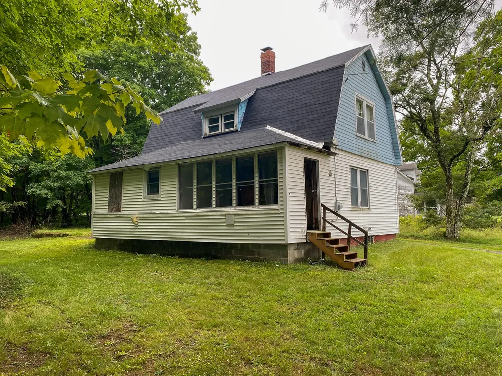 283 Main Street Sherman ME 04776