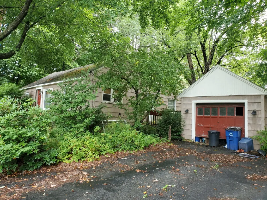 37 High Street Windham ME 04062