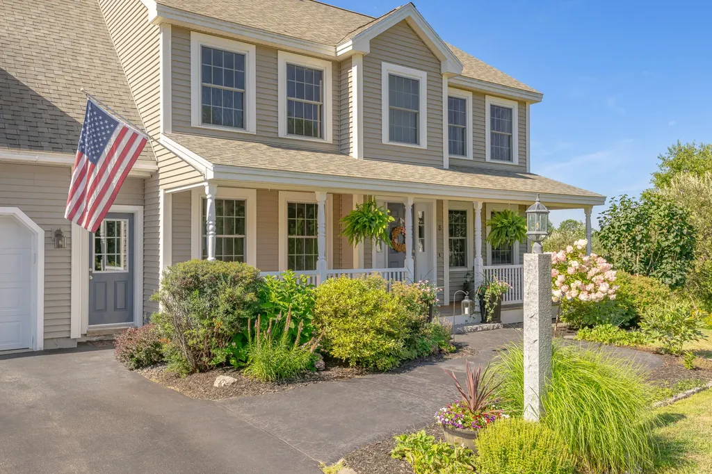 8 Mountview Drive Gorham ME 04038