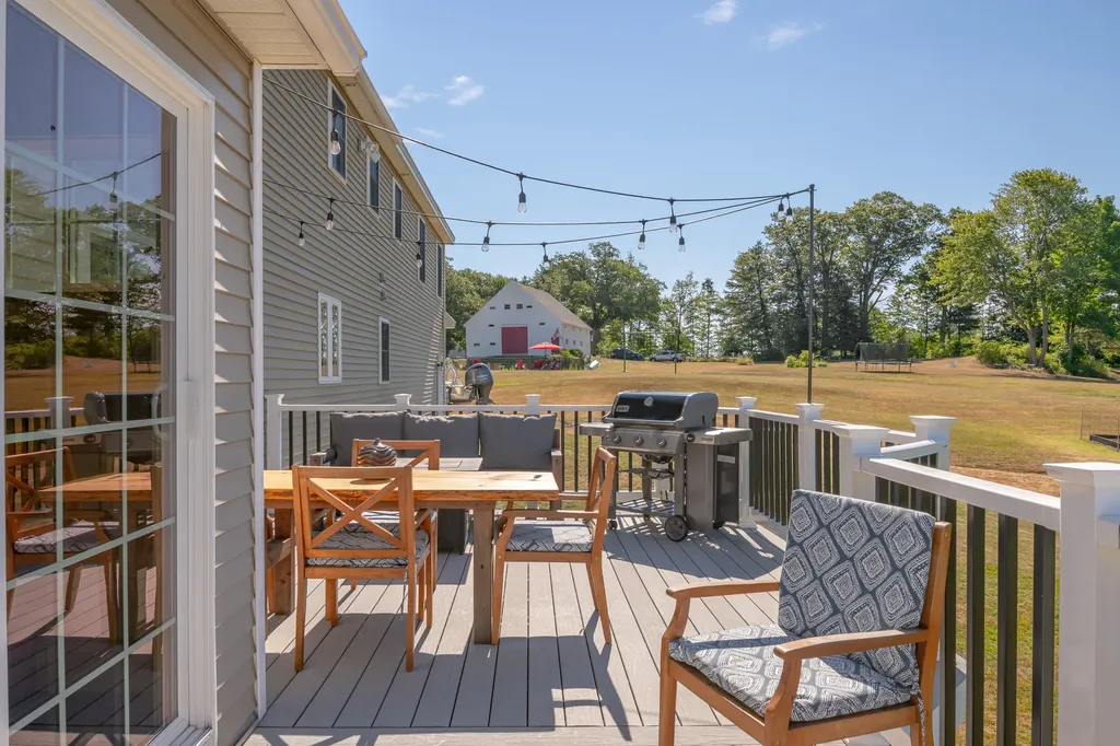 8 Mountview Drive Gorham ME 04038