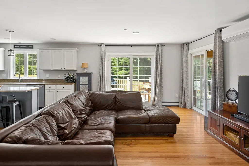 8 Mountview Drive Gorham ME 04038