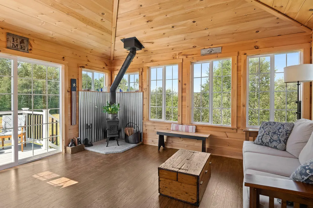 8 Mountview Drive Gorham ME 04038