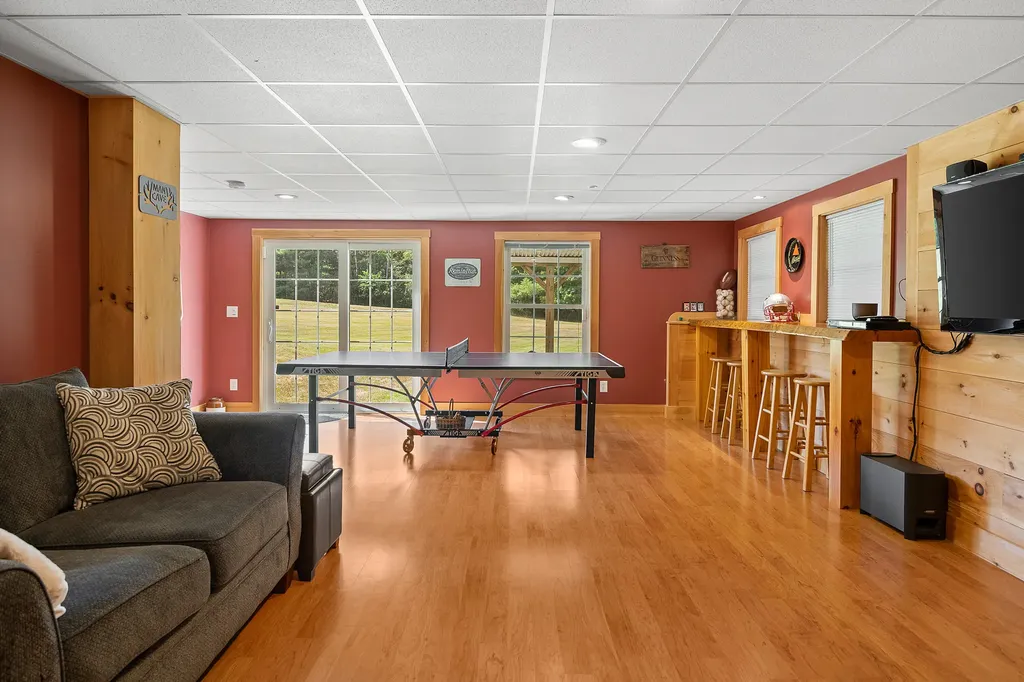 8 Mountview Drive Gorham ME 04038