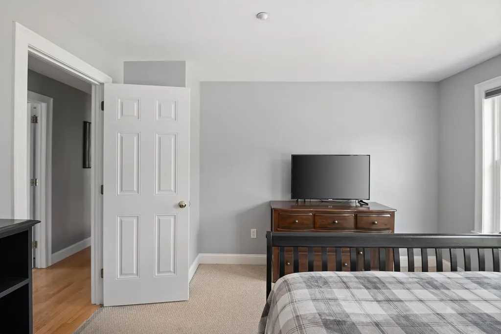 8 Mountview Drive Gorham ME 04038