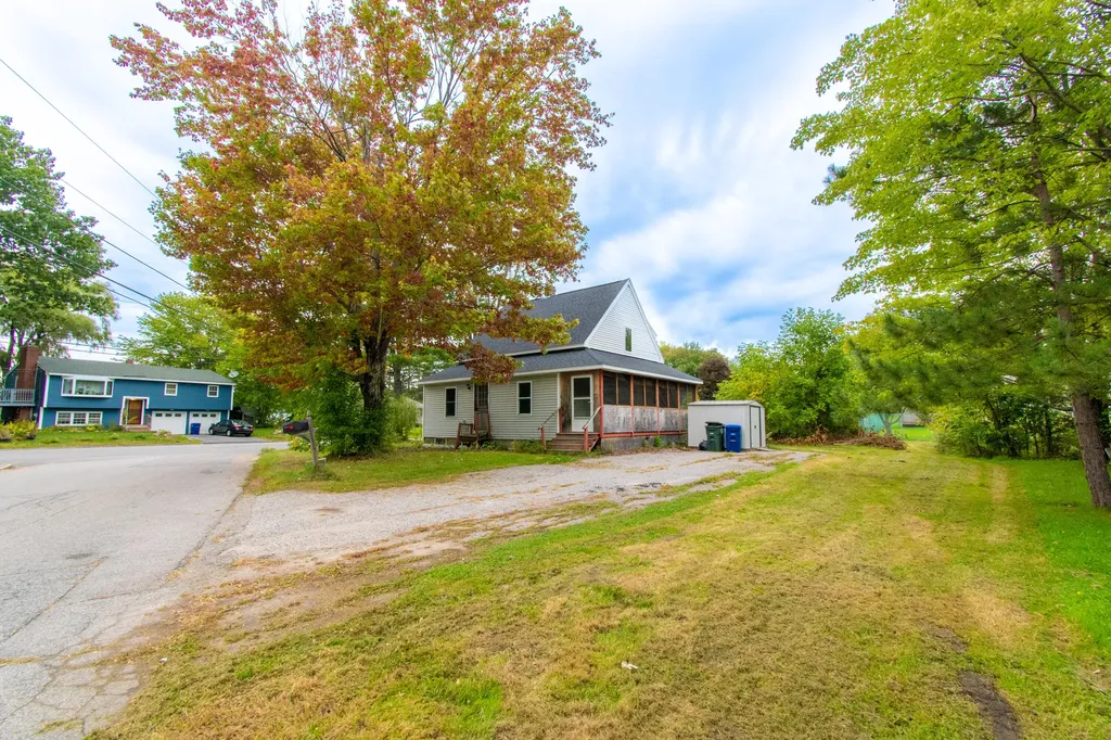 10 Harrisburg Avenue Westbrook ME 04092