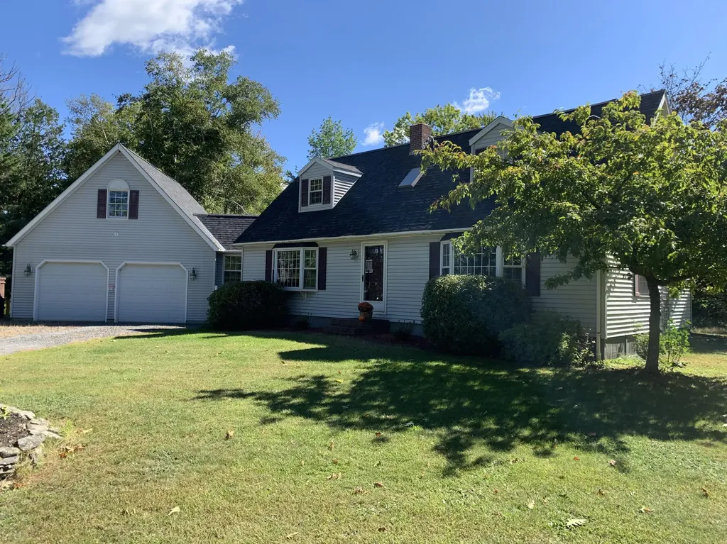 20 Foss Hill Road Benton ME 04901