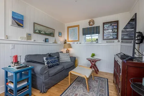 186 Seashore Avenue Portland ME 04108
