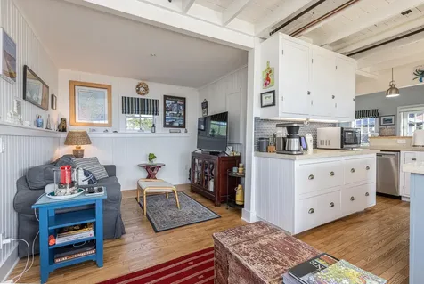 186 Seashore Avenue Portland ME 04108