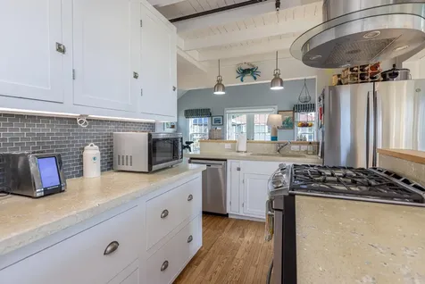 186 Seashore Avenue Portland ME 04108