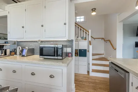 186 Seashore Avenue Portland ME 04108