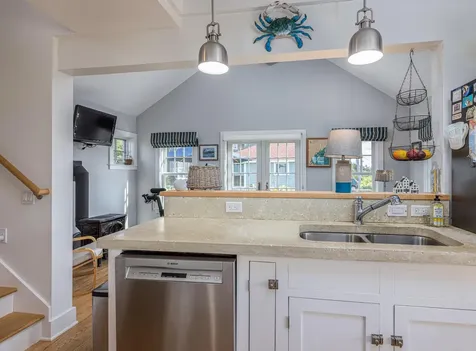186 Seashore Avenue Portland ME 04108
