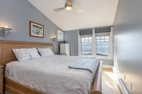 186 Seashore Avenue Portland ME 04108