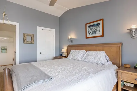 186 Seashore Avenue Portland ME 04108