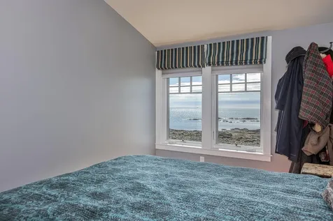186 Seashore Avenue Portland ME 04108