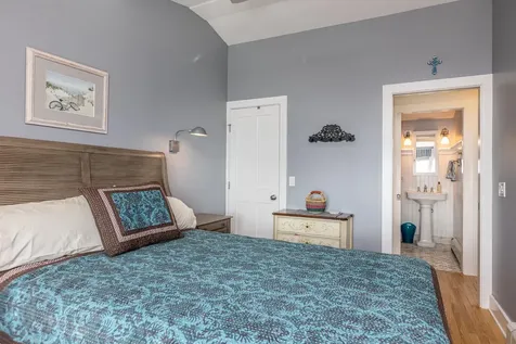 186 Seashore Avenue Portland ME 04108