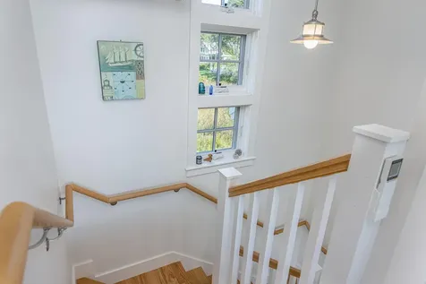 186 Seashore Avenue Portland ME 04108