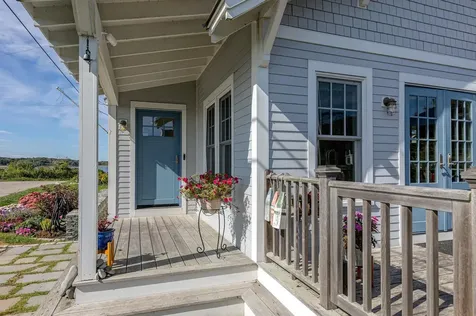 186 Seashore Avenue Portland ME 04108