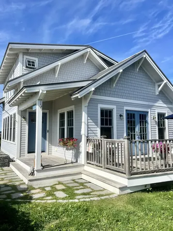 186 Seashore Avenue Portland ME 04108