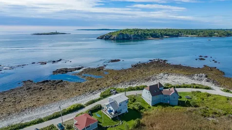 186 Seashore Avenue Portland ME 04108