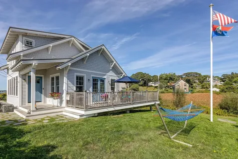 186 Seashore Avenue Portland ME 04108