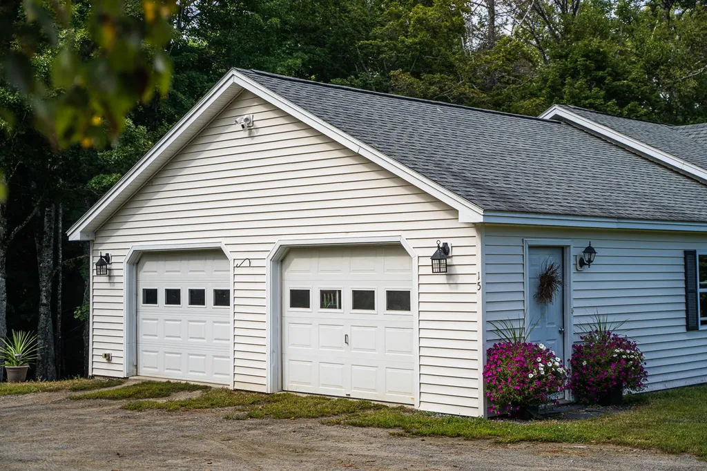 15 Orchard Drive Saint Albans ME 04971