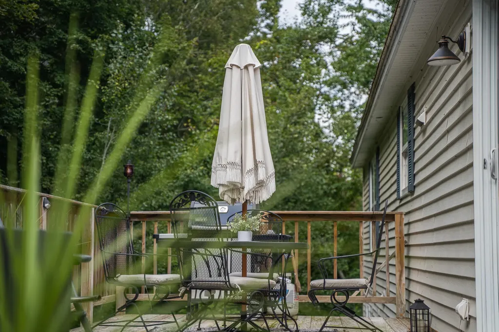 15 Orchard Drive Saint Albans ME 04971
