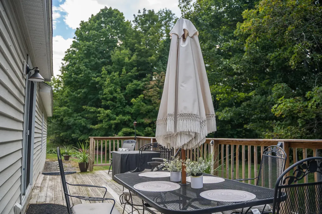 15 Orchard Drive Saint Albans ME 04971