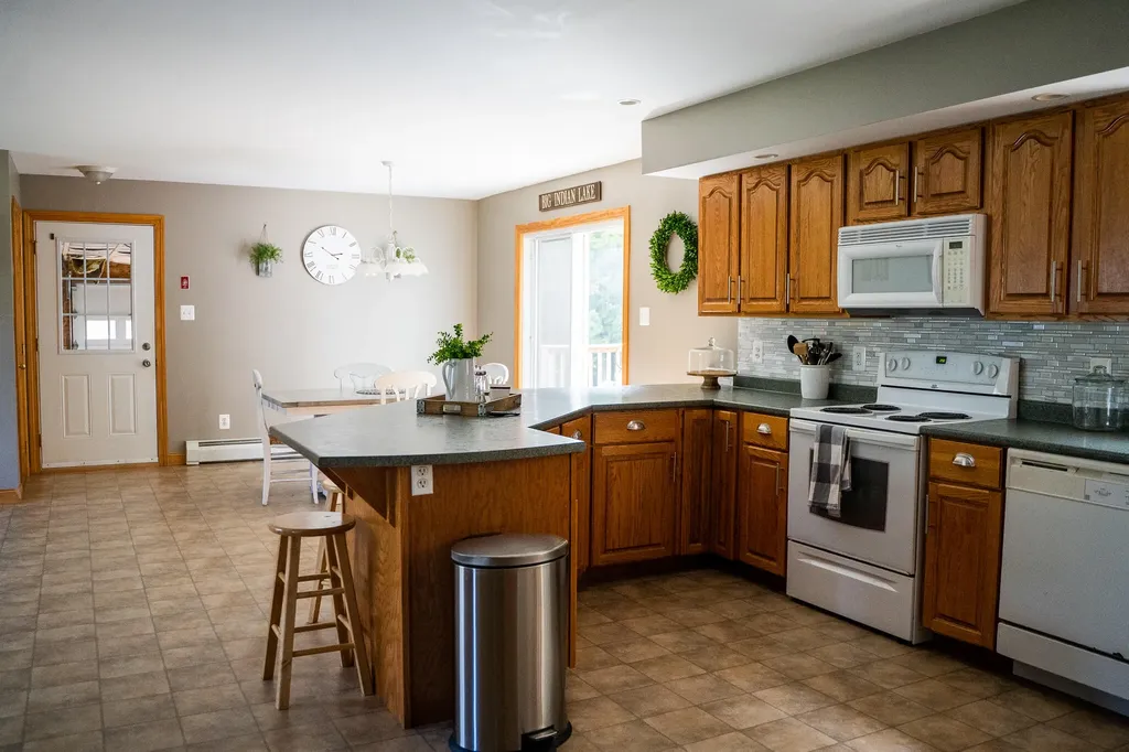 15 Orchard Drive Saint Albans ME 04971