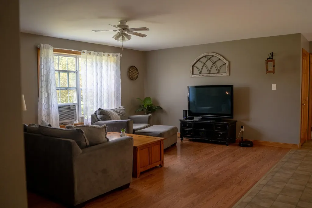 15 Orchard Drive Saint Albans ME 04971