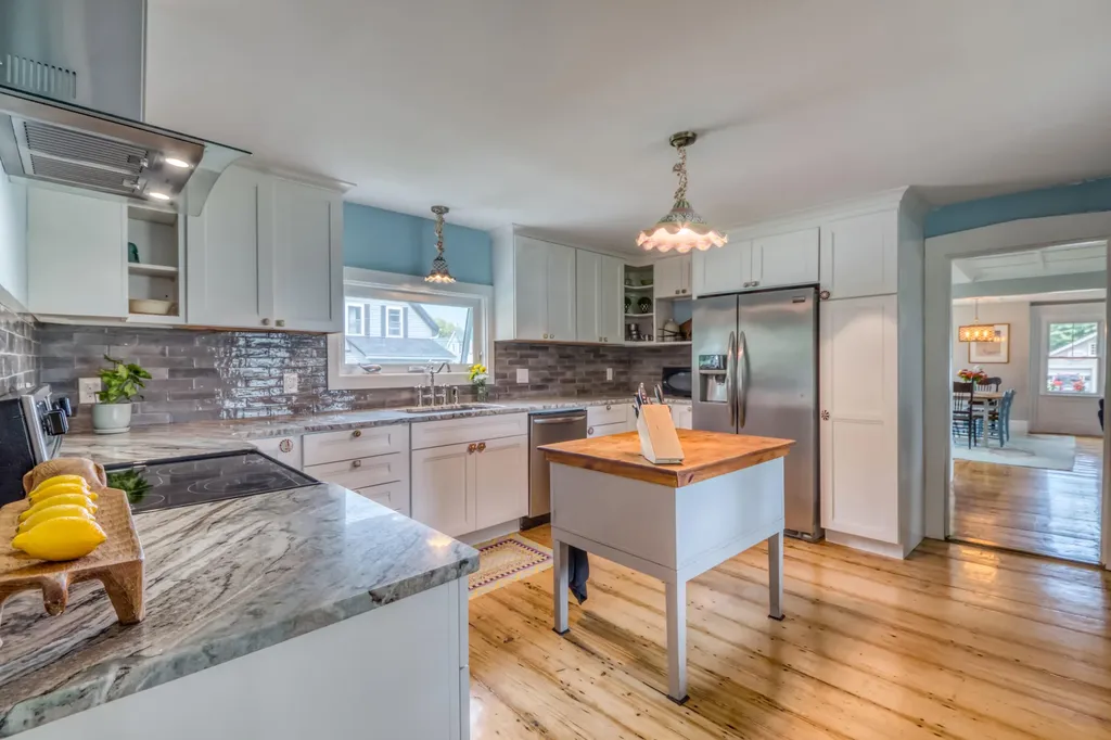 51 Suffolk Street Rockland ME 04841