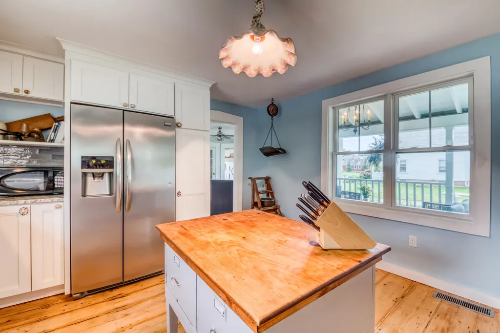 51 Suffolk Street Rockland ME 04841