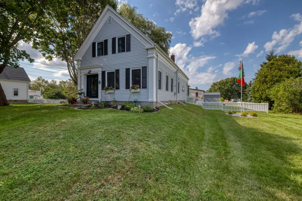51 Suffolk Street Rockland ME 04841
