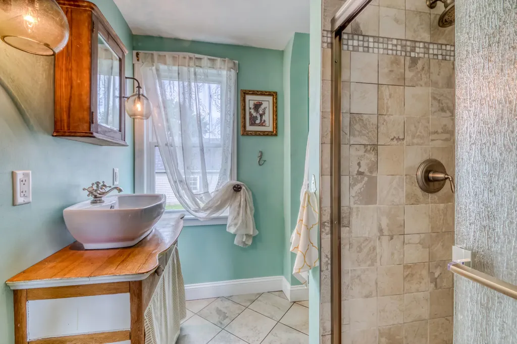 51 Suffolk Street Rockland ME 04841
