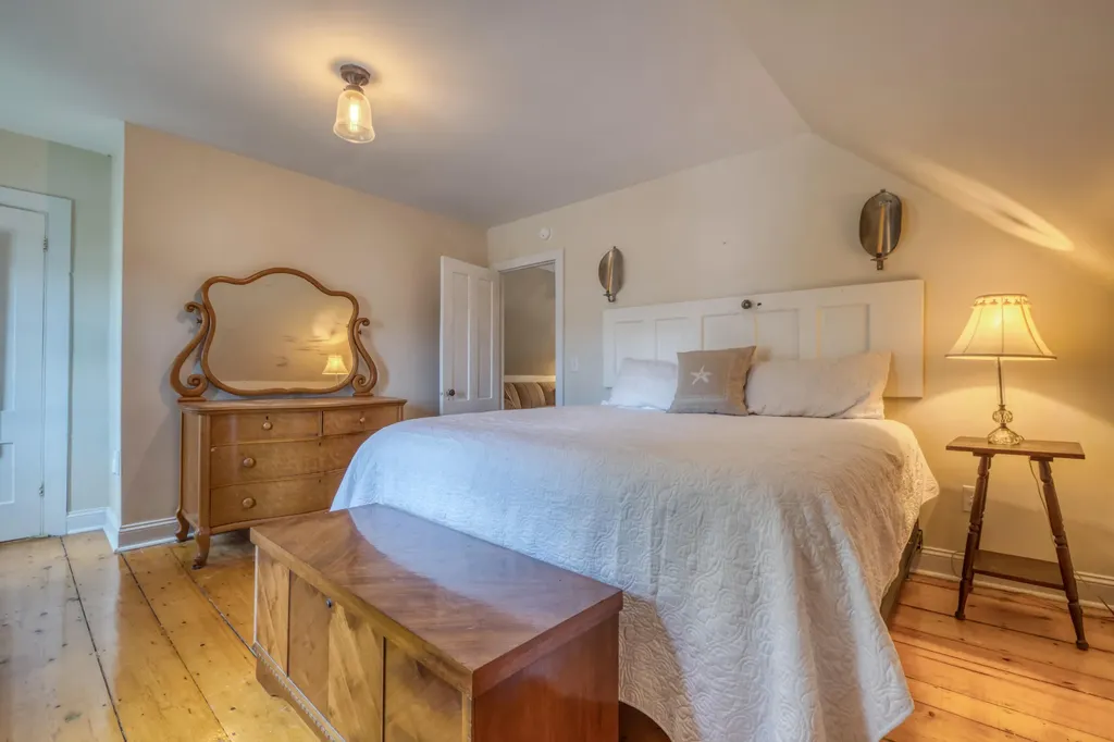 51 Suffolk Street Rockland ME 04841