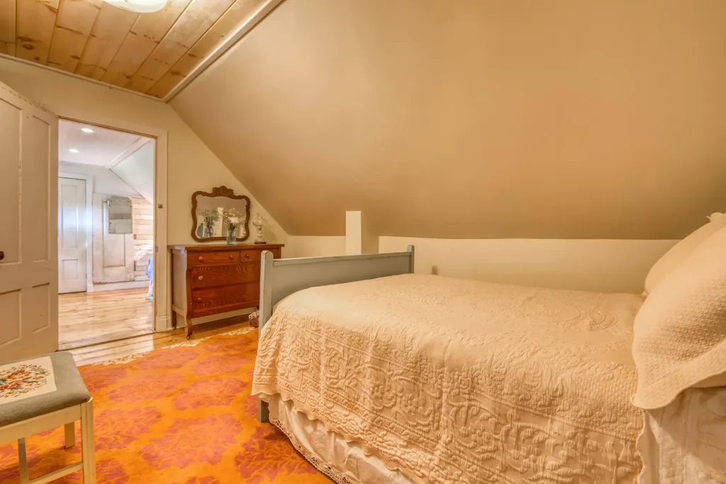 51 Suffolk Street Rockland ME 04841