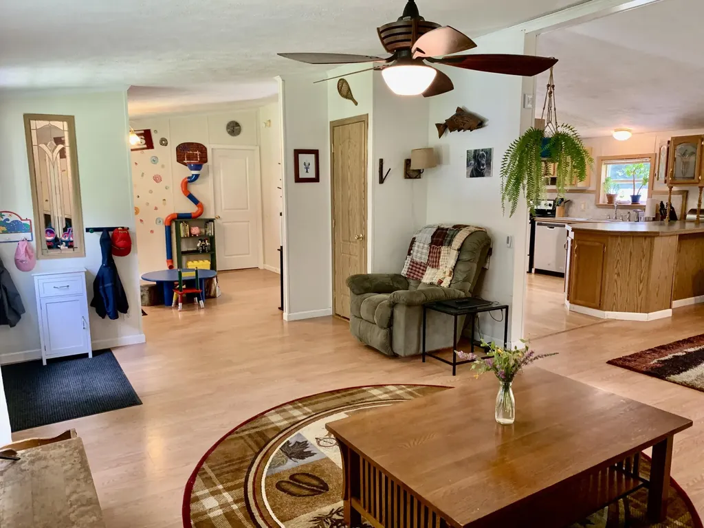 9 Dustin Drive Sabattus ME 04280
