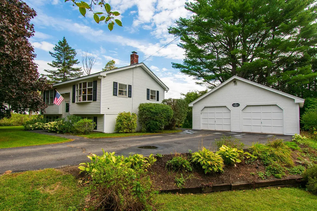121 Beechwood Street Thomaston ME 04861