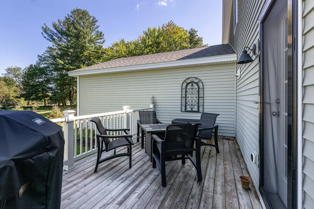 38 New Road Scarborough ME 04074