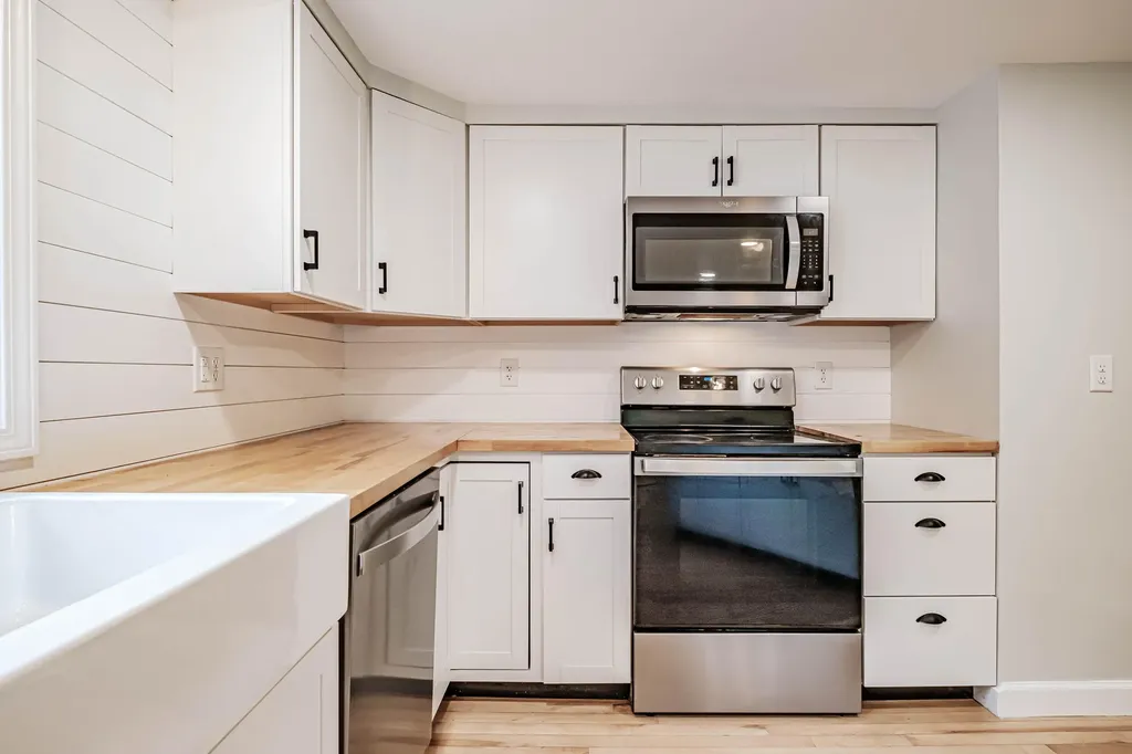 8 Larrabee Farm Road Scarborough ME 04074