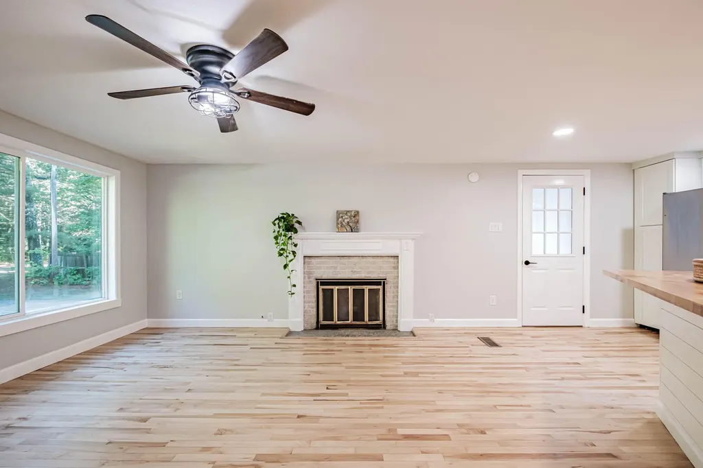 8 Larrabee Farm Road Scarborough ME 04074