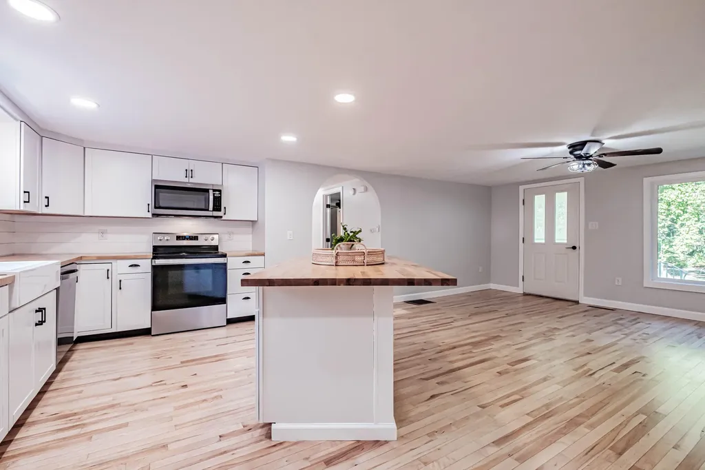 8 Larrabee Farm Road Scarborough ME 04074