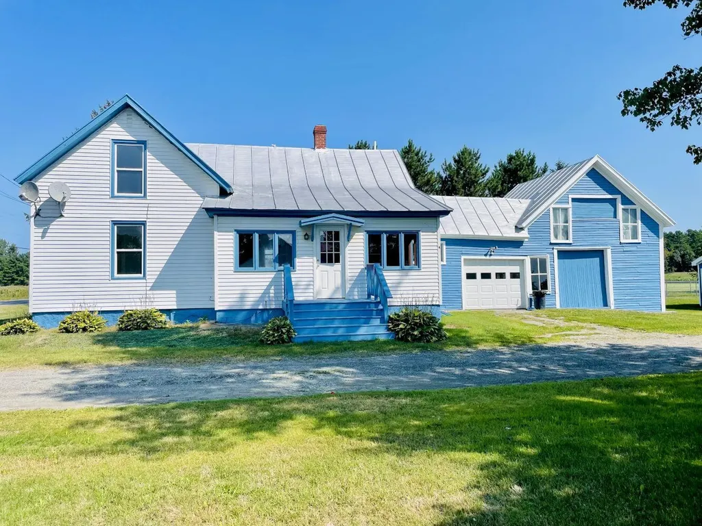 64 Smithfield Road Norridgewock ME 04957