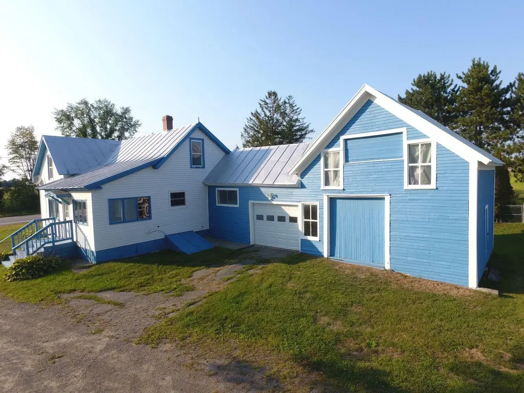 64 Smithfield Road Norridgewock ME 04957